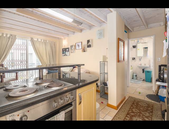 2 BEDROOM APARTMENT SOLD IN BLOUBERG SANDS